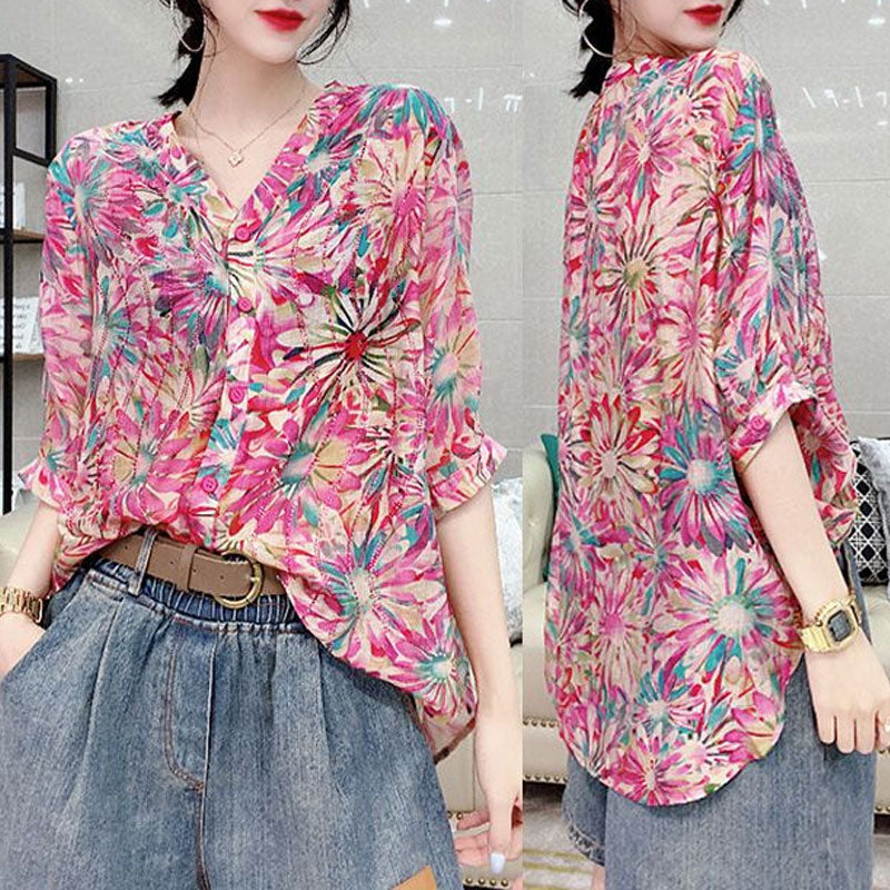 Boho floral blouse in a light fabric with relaxed drape