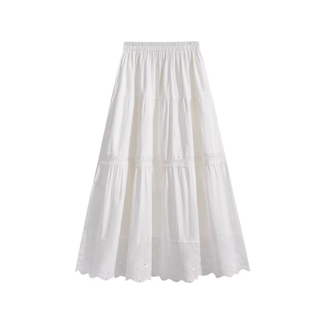 Hvid boho-nederdel, broderede flæser