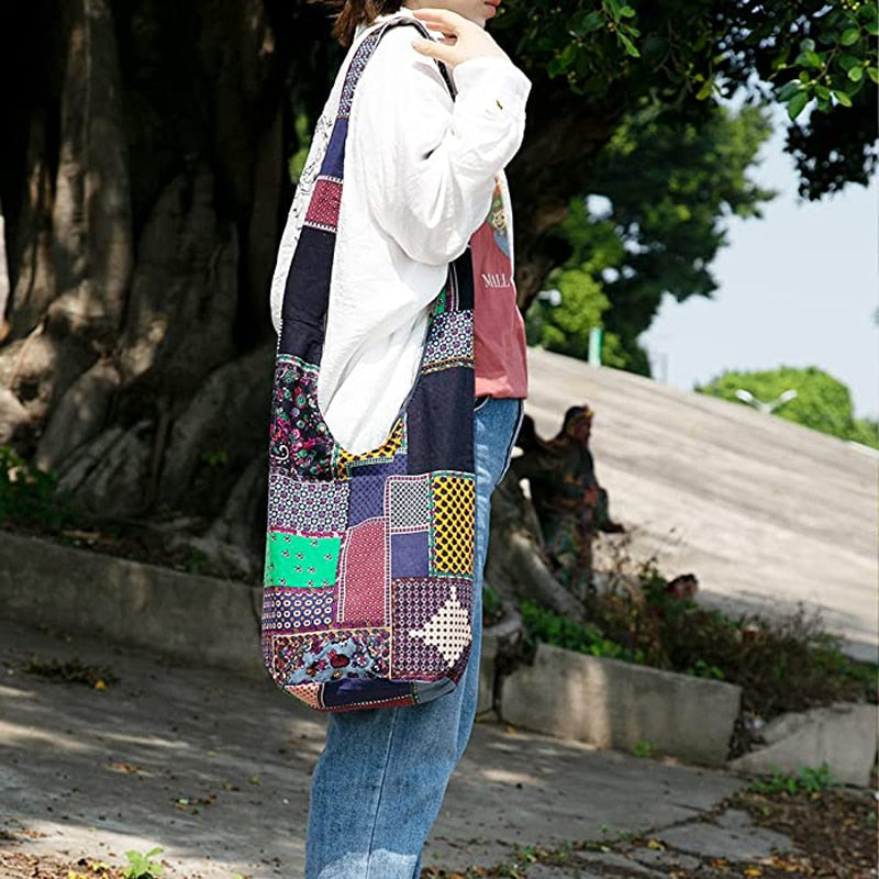 Bestickte Hippie Tasche mit markantem Design und Innenfutter
