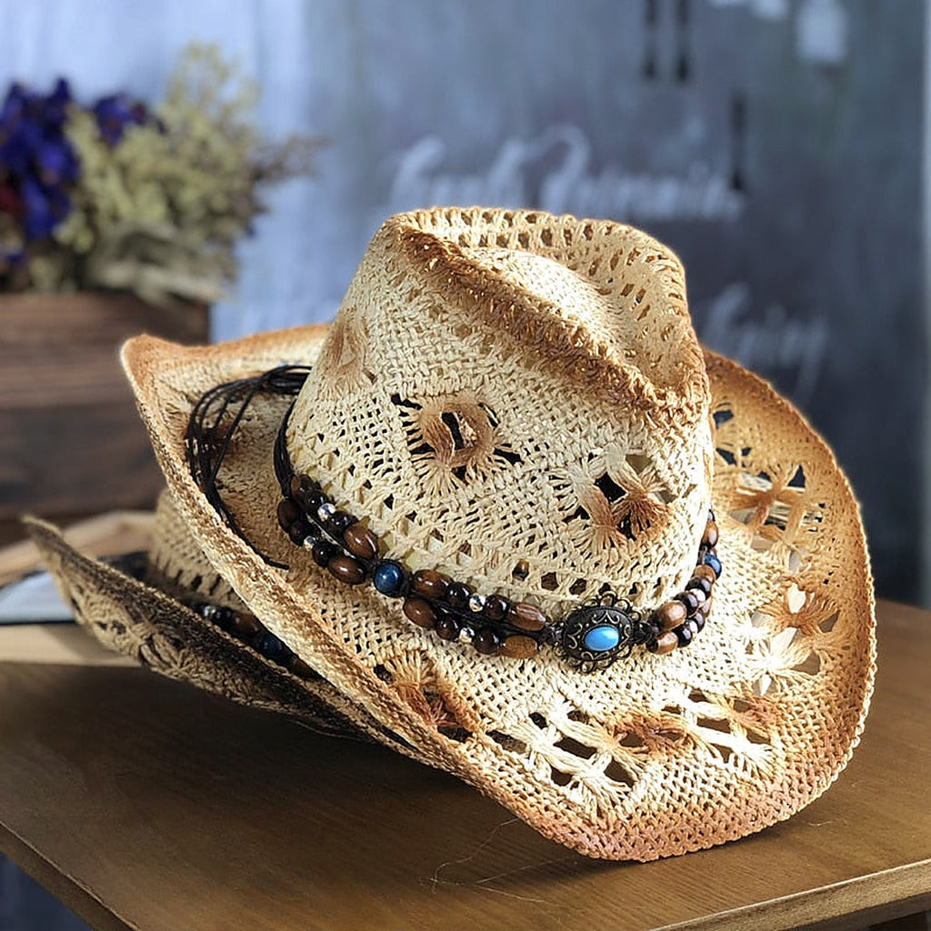 Beige strohoed in cowboystijl met turkooizen kralen voor dames