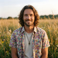 Herren Hippie Hemd – Blumenprint im 60er-Jahre-Stil