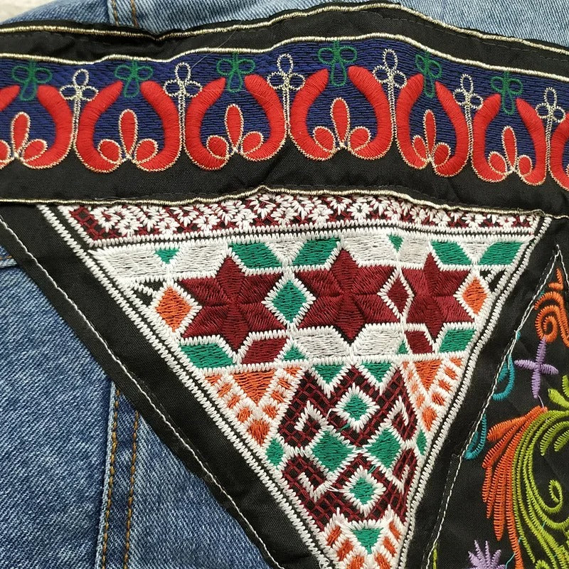 Boho takki – farkkutakki kukkakirjailuin